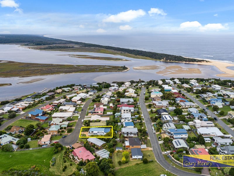19 Davernport Drive, Lake Tyers Beach, VIC 3909