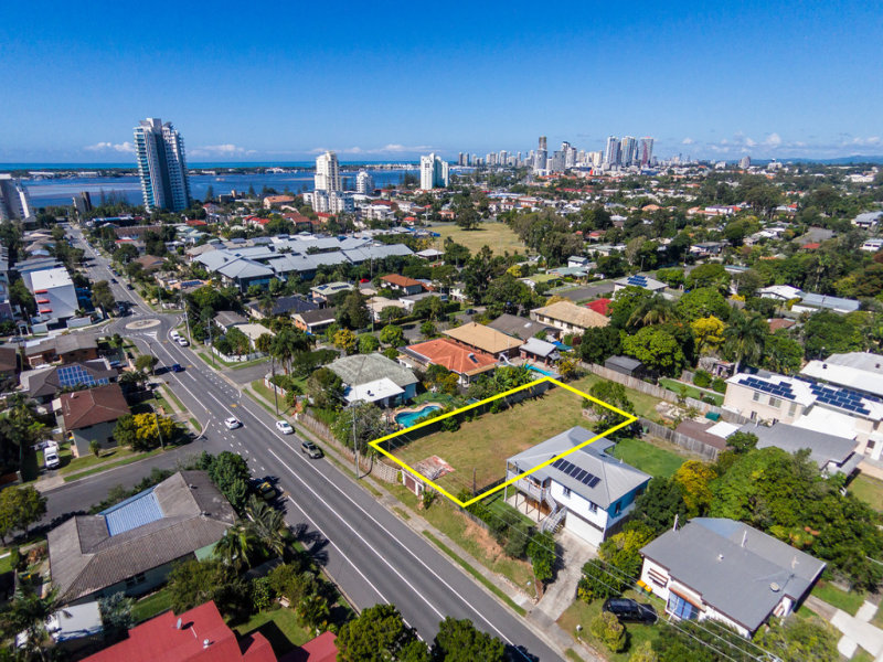 48 Central Street, Labrador, Qld 4215