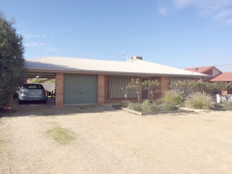 62 Russell Street, Numurkah, Vic 3636 Property Details