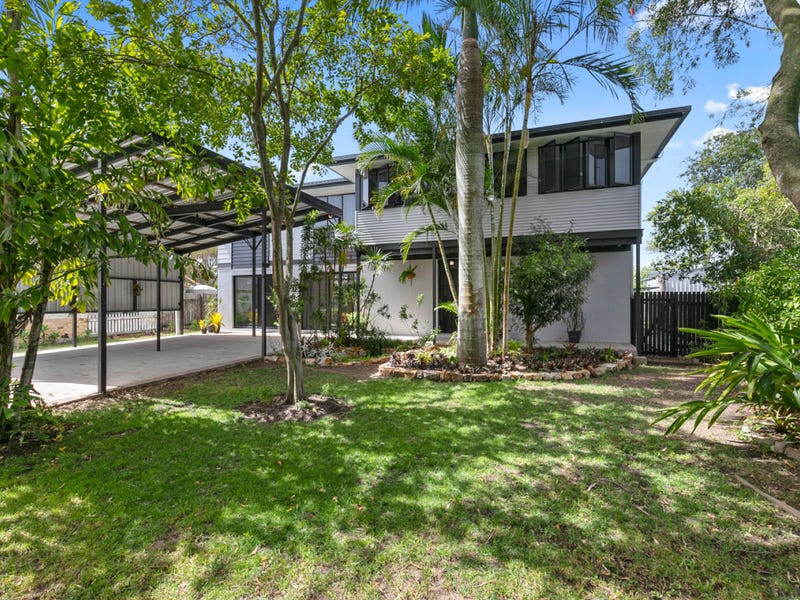 7 Pineapple Avenue, Torquay, Qld 4655 Property Details
