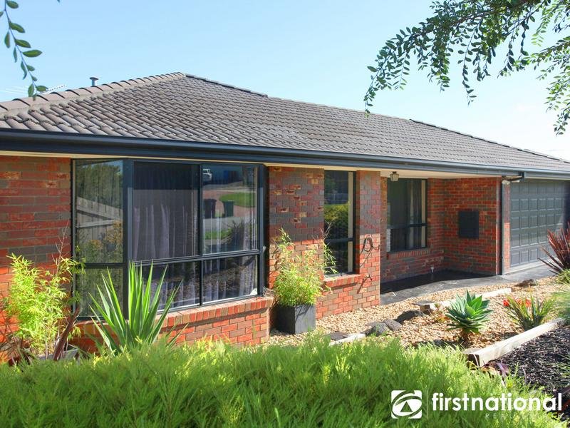 38 Earlsfield Drive, Berwick, VIC 3806