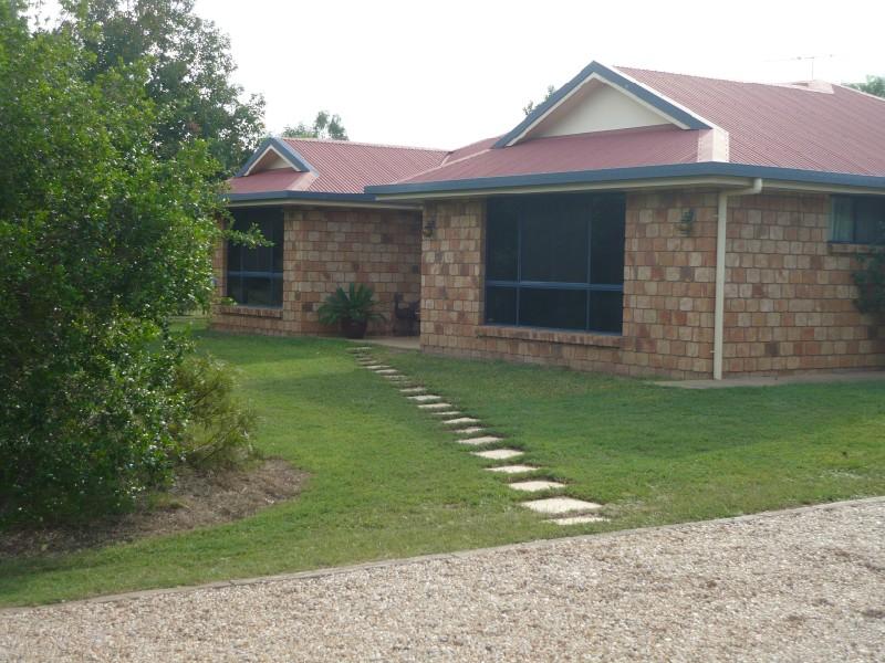 4 Ironbark Drive Emerald Qld 4720 Realestate Com Au