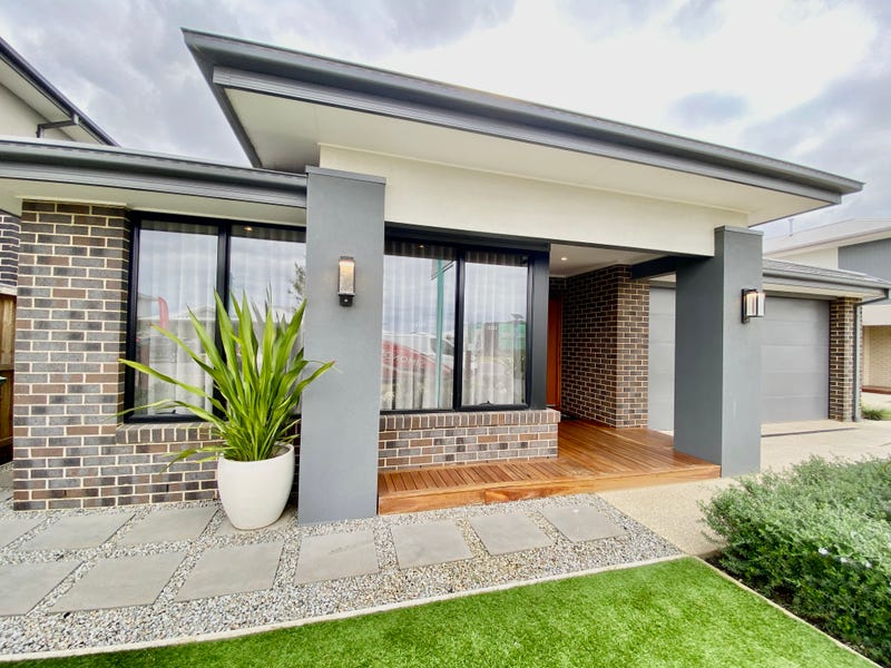 6 Buchanan Boulevard, Armstrong Creek, VIC 3217
