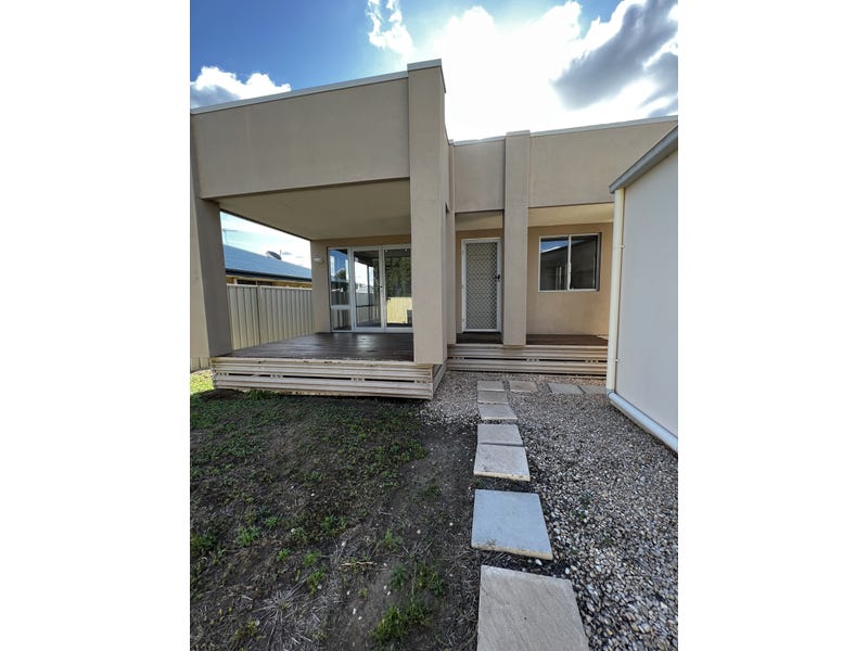 16A Mayfair Drive, Emerald, QLD 4720