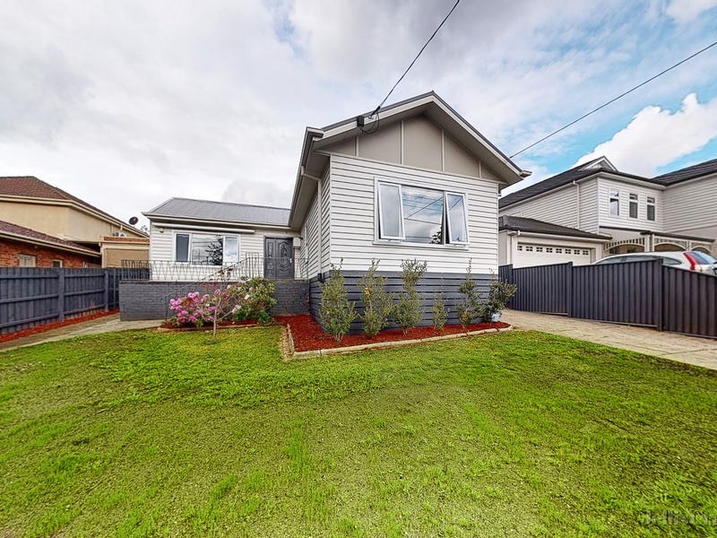13 Loeman Street, Strathmore, VIC 3041
