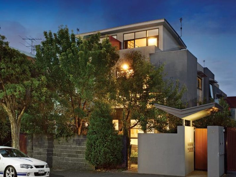 2/13 Wrexham Road, Windsor, VIC 3181