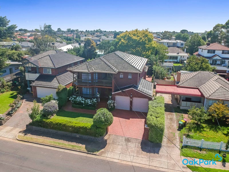 12 New Road, Oak Park, VIC 3046