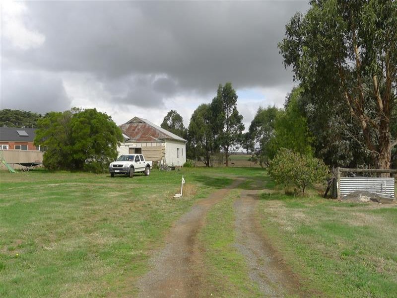 11 Old Geelong Road, Ballan, VIC 3342