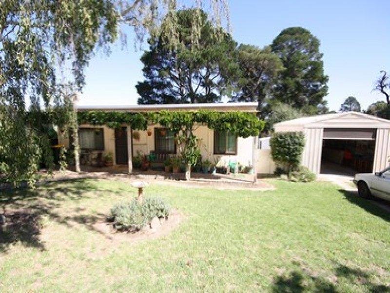1012 Olinda Street, Beaufort, Vic 3373 Property Details