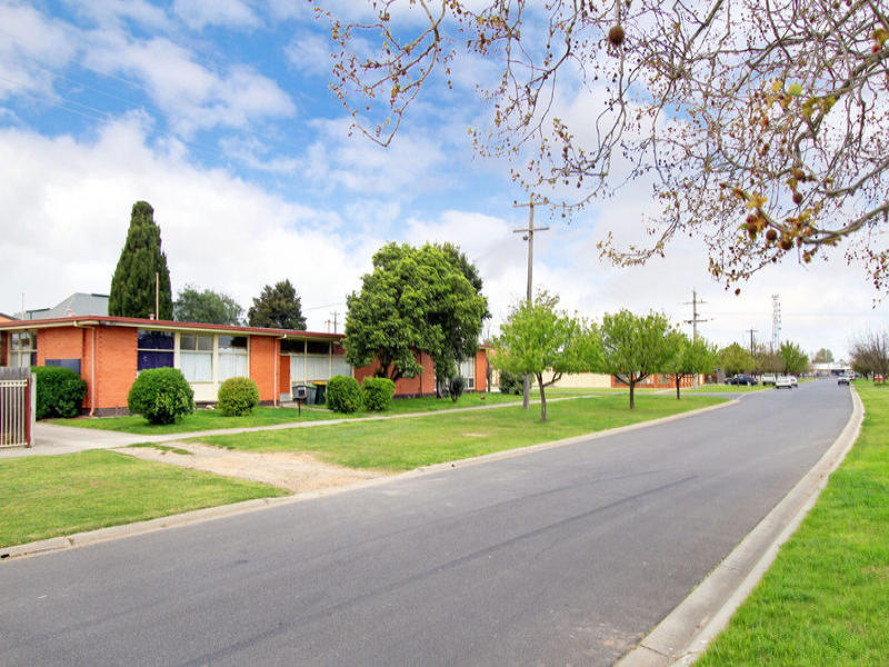 Units 2,4,549 Stawell Street, Sale, Vic 3850 Property Details