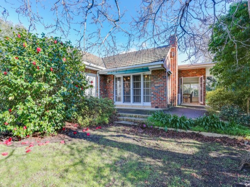 24 Boneo Road, Rosebud, Vic 3939 Property Details