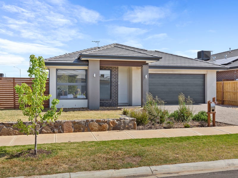 3 Eaglecrest Avenue, Fraser Rise, VIC 3336 - realestate.com.au