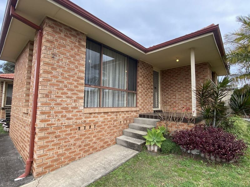 1/23 Barton Street, Oak Flats, NSW 2529