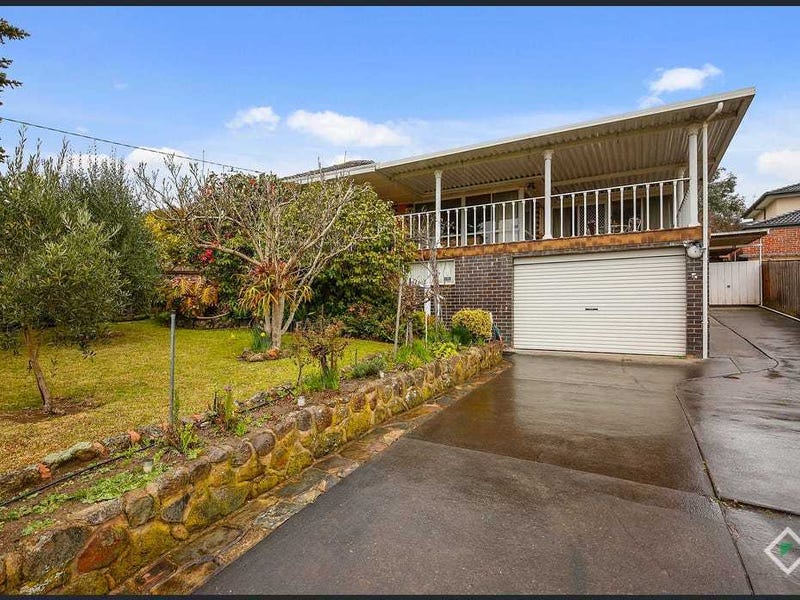 101 Victoria Road, Chirnside Park, VIC 3116