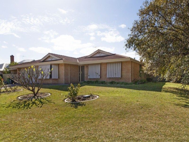 2 Frost Close, Munster, WA 6166 Property Details