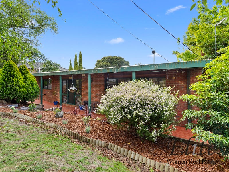 6 Buggyride Lane, Chirnside Park, VIC 3116