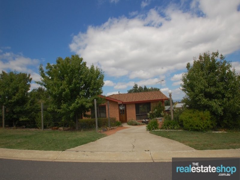 51 Rosman Circuit, Gilmore, ACT 2905