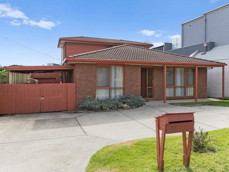 2 yacht court mornington