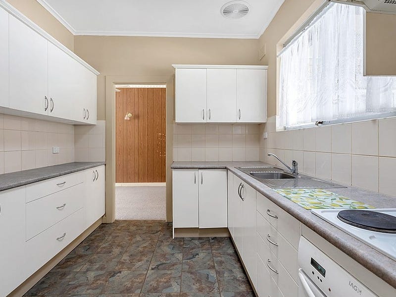 Large Rumpus Room 36 David Terrace, Morphett Vale, SA 5162 - House for Rent - realestate ...