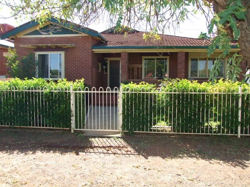 40 Bushman Street, Parkes, NSW 2870