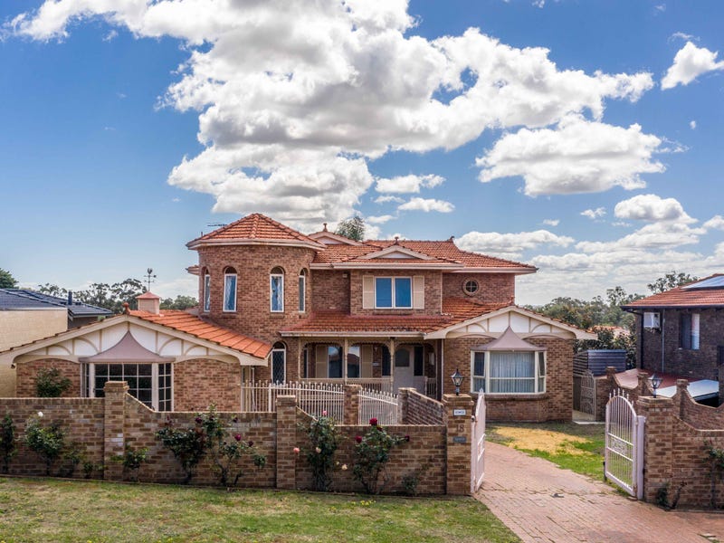 18 Maynard Way, Karrinyup, WA 6018