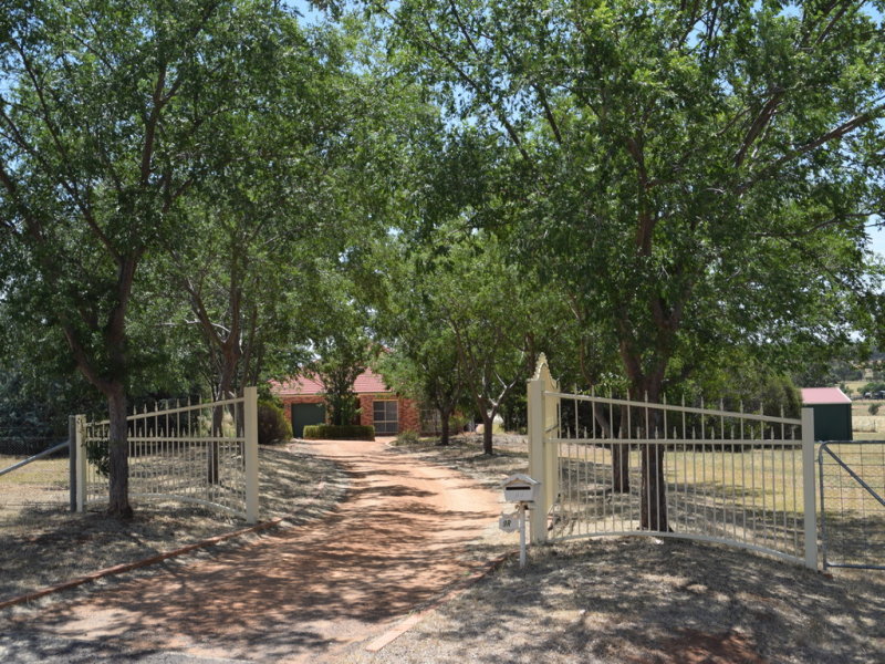 9R Debeaufort Drive, Dubbo, NSW 2830 Property Details