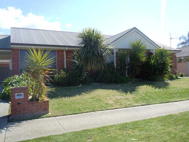 5 Oakmont Circuit, West Wodonga, VIC 3690