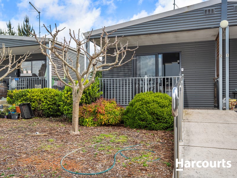 2/70 Shaw Street, Beaconsfield, TAS 7270