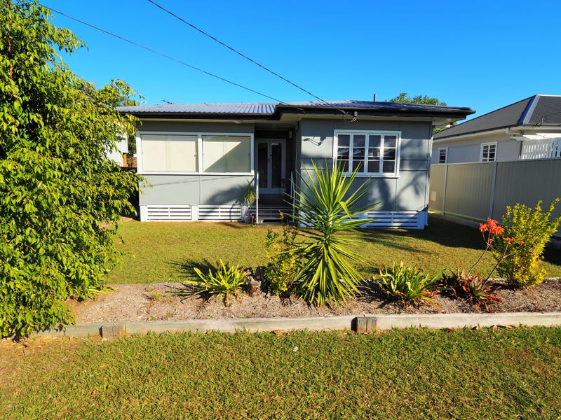 35 Bramble Street, Woody Point, QLD 4019