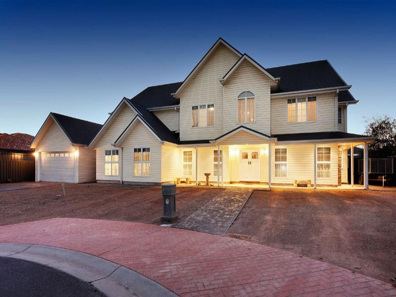 5 Dartmouth Court, Manor Lakes, VIC 3024