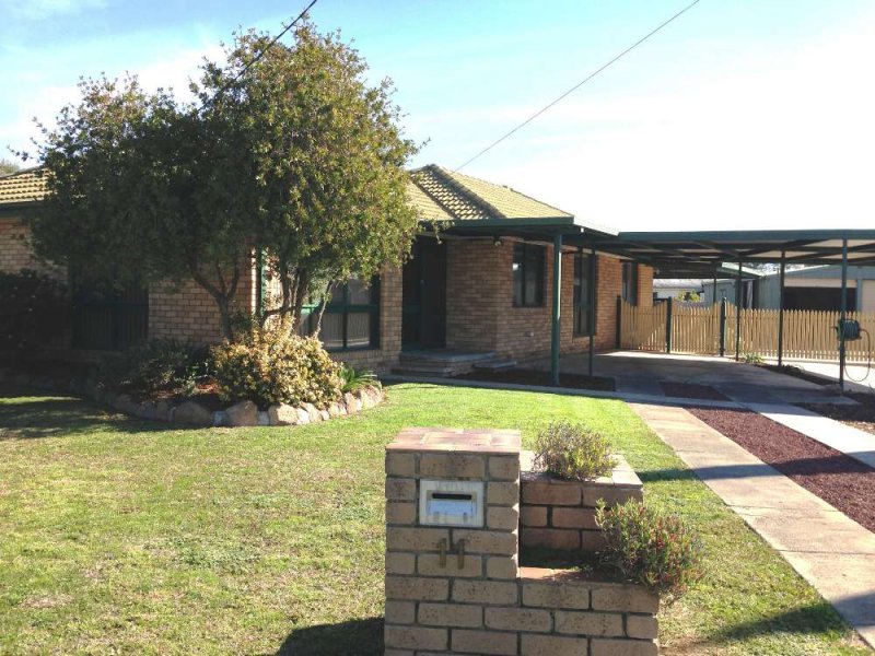 11 Sunnyside Cres, Walla Walla, NSW 2659