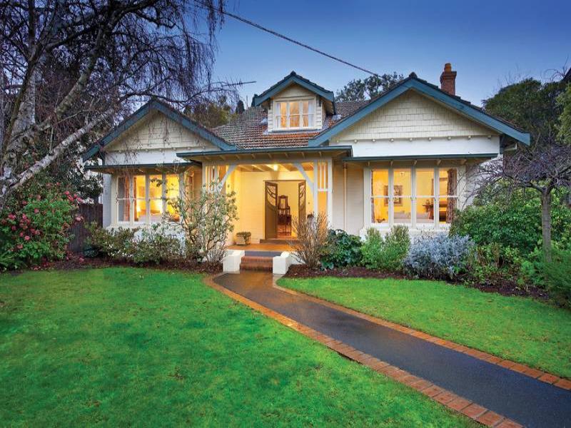 11 Dorrington Avenue, Glen Iris, VIC 3146