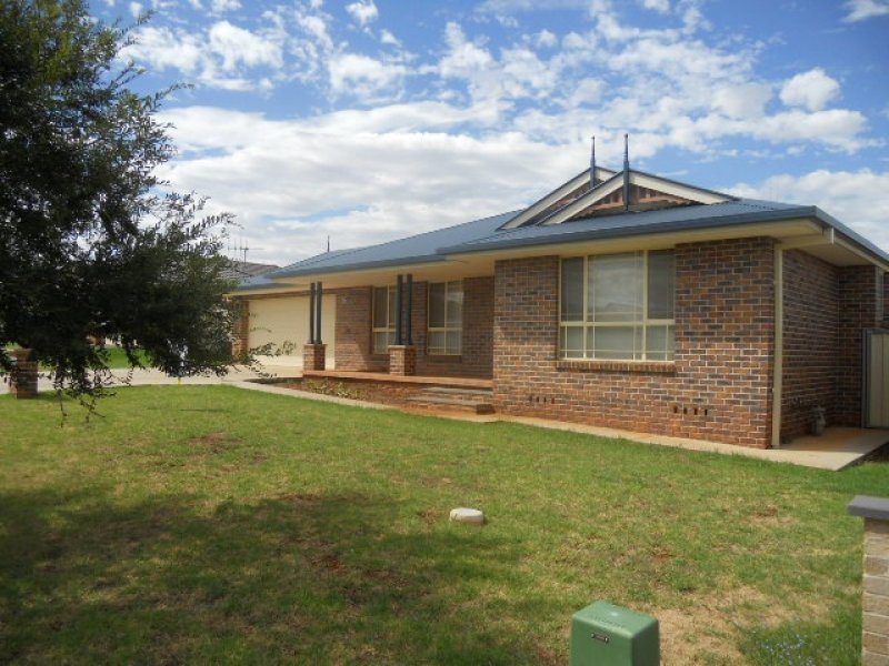 15 Noonan Street, Parkes, NSW 2870