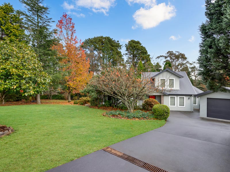 27 Asquith Avenue, Wentworth Falls, NSW 2782