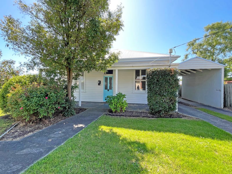 12 Hopetoun Road, Drouin, VIC 3818