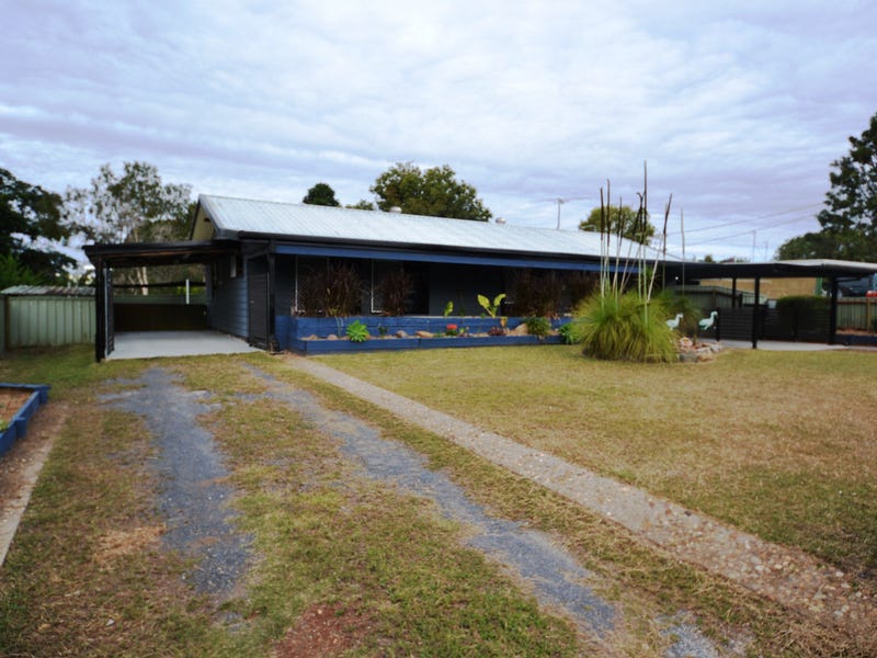 1 Buxton Drive, Gracemere, Qld 4702 Property Details