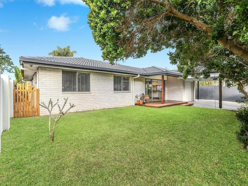 109 Tahiti Avenue, Palm Beach, QLD 4221