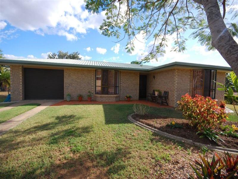 15 Labanka Crescent, Gracemere, Qld 4702 Property Details