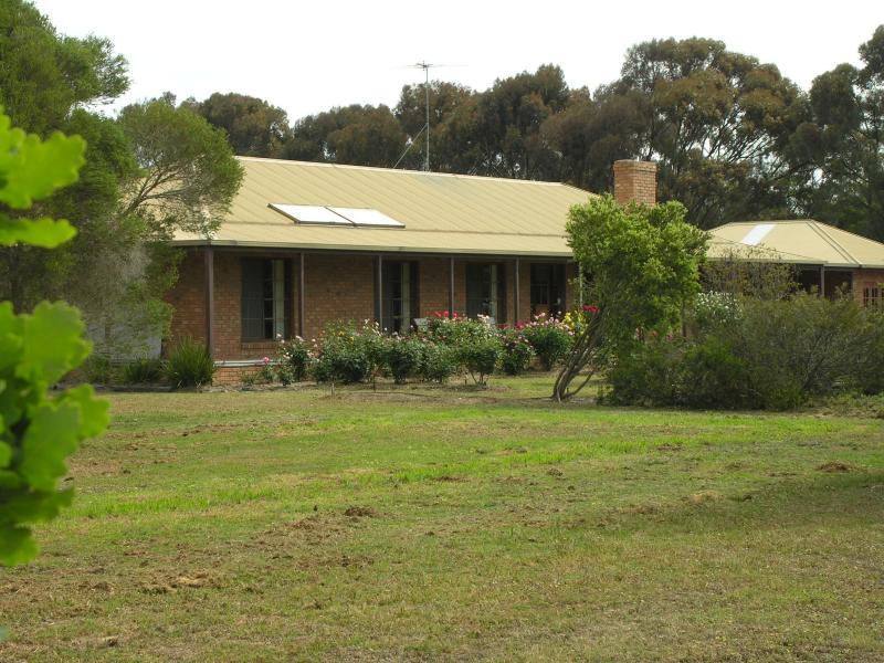 85 Alison Drive, Lara, Vic 3212 Property Details