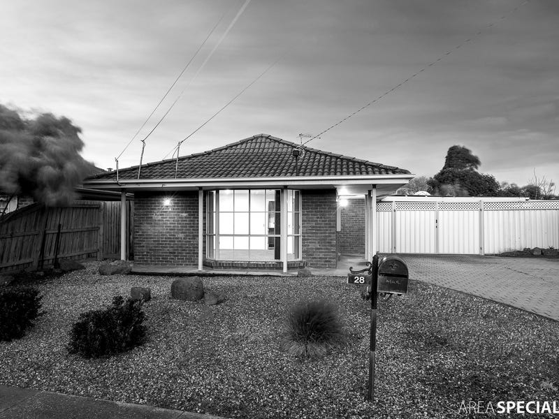 28 Iluka Drive, Werribee, Vic 3030 Property Details