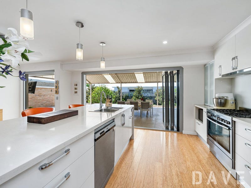 128 Glengarry Drive, Duncraig, WA 6023