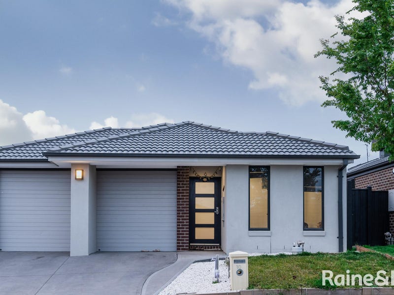 10 Calypso Drive, Mickleham, VIC 3064