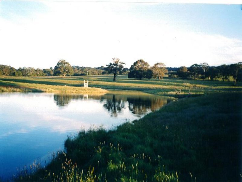 8 Kings Lane, Hesket, VIC 3442