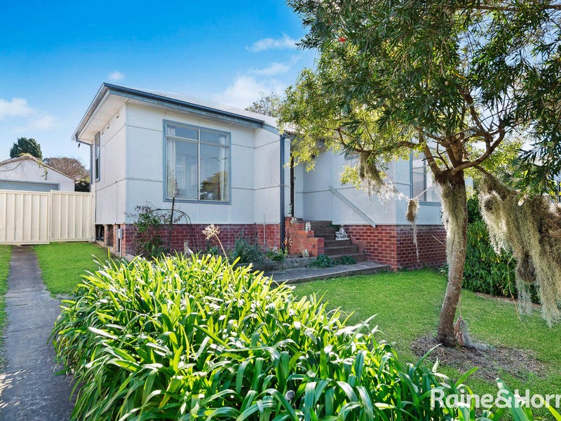 9 Burr Avenue, Nowra, NSW 2541