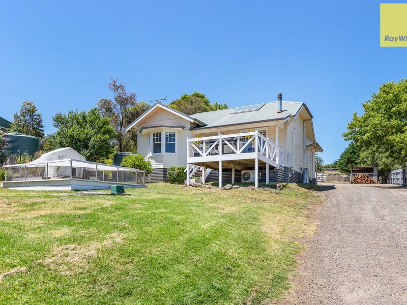 32 Hardy Street, Myrniong, Vic 3341 Property Details