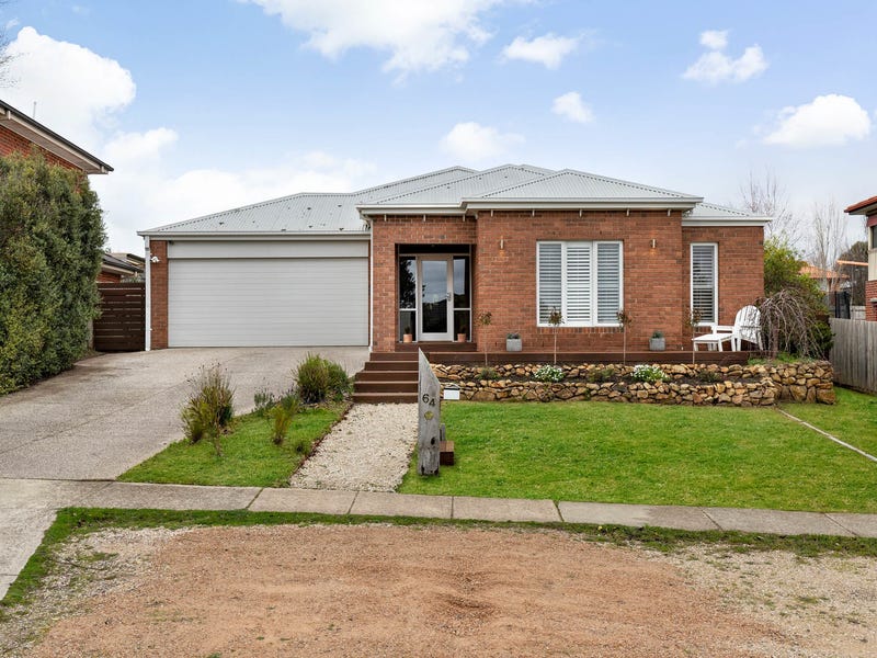 64 The Boulevard, Gisborne, Vic 3437 House for Sale