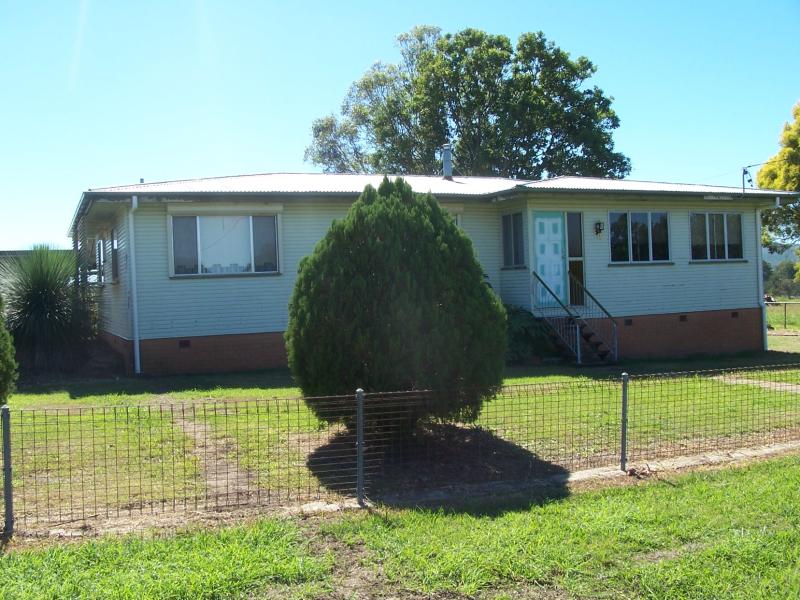 25 Peak Crossing Churchbank Weir Road, Peak Crossing, QLD 4306