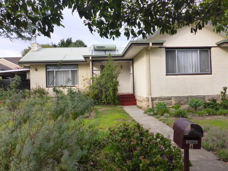 4 Scalby Street, Scarborough, WA 6019