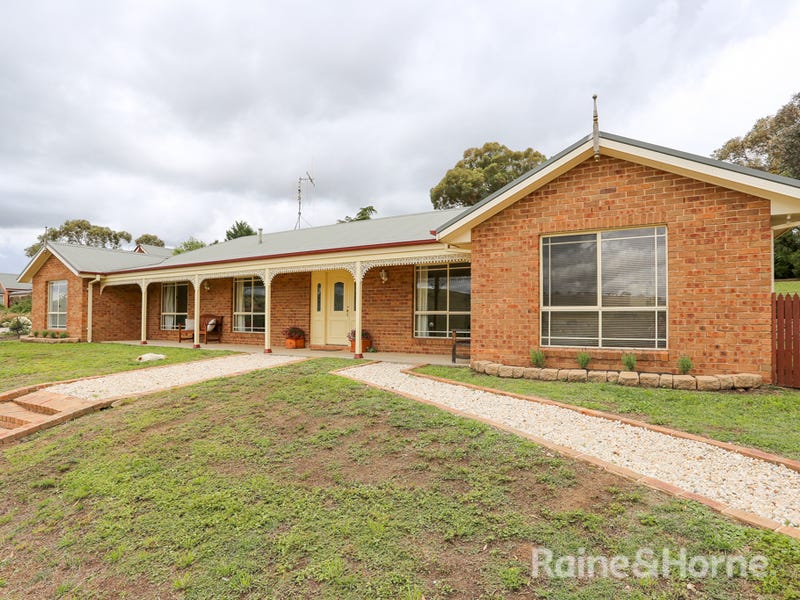 15 Glenhaven Cres, Perthville, NSW 2795