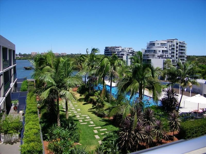 4 The Crescent, Wentworth Point, NSW 2127